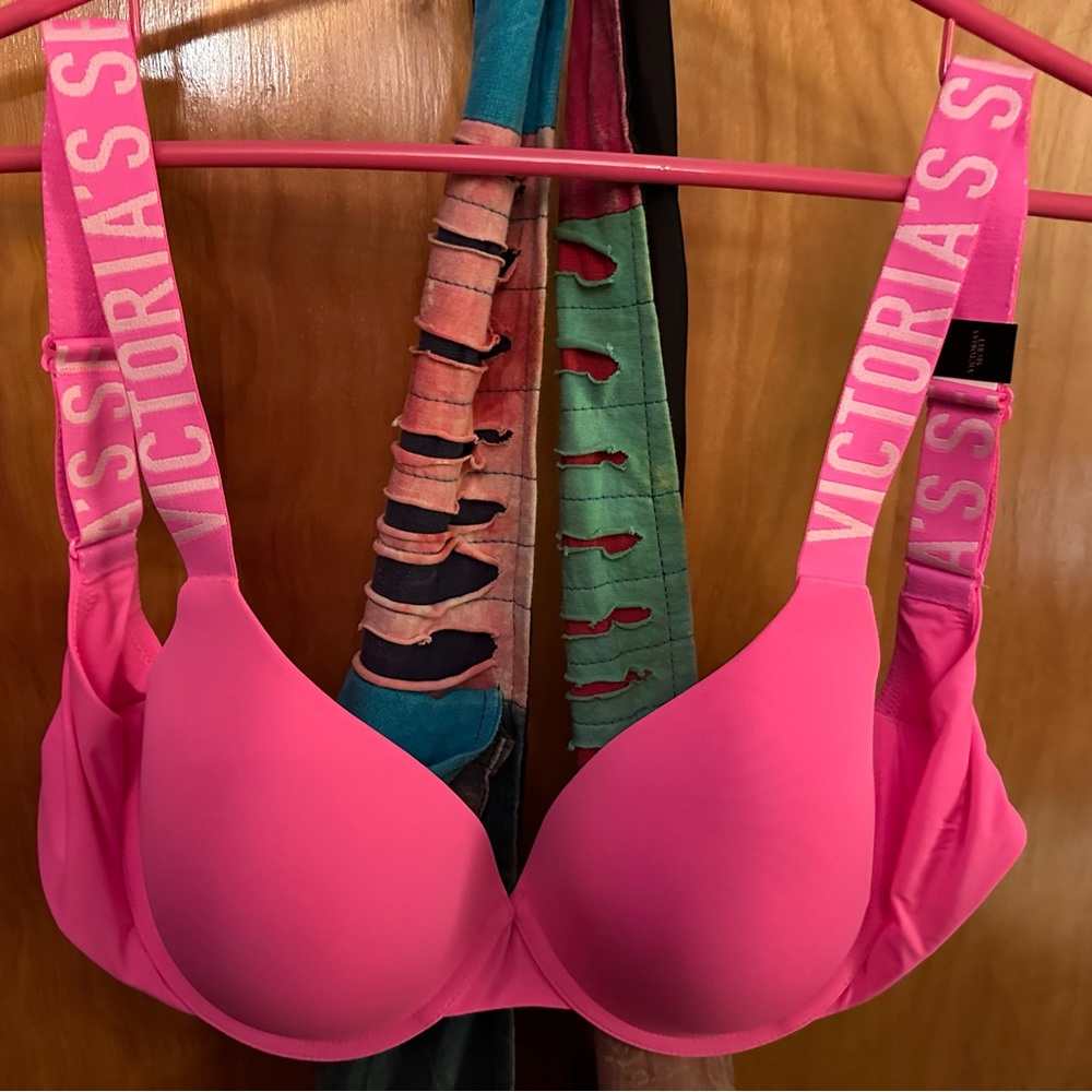 Victoria’s Secret Bra.